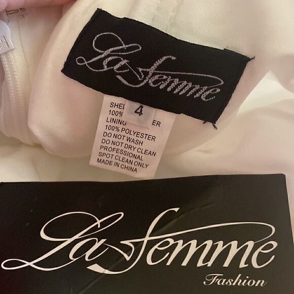 La Femme NWT 28607 Strappy Back Satin Ballgown in White Size 4 - Picture 5 of 5